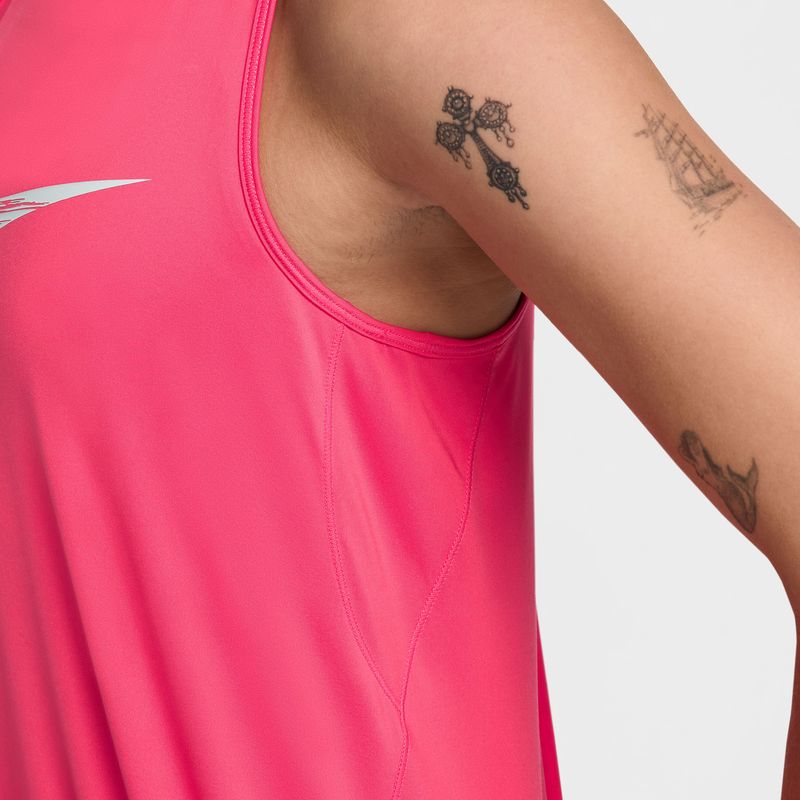 nike-one-swoosh-rosa-fv6376-629-4.jpeg