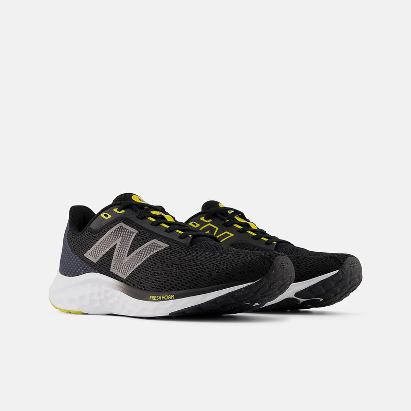 new-balance-fresh-foam-arishi-v4-negras-marisyy4-3.jpeg