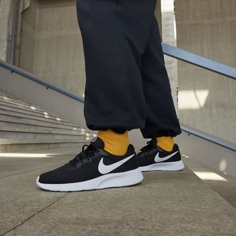nike-tanjun-negras-dj6258-003-1.jpeg