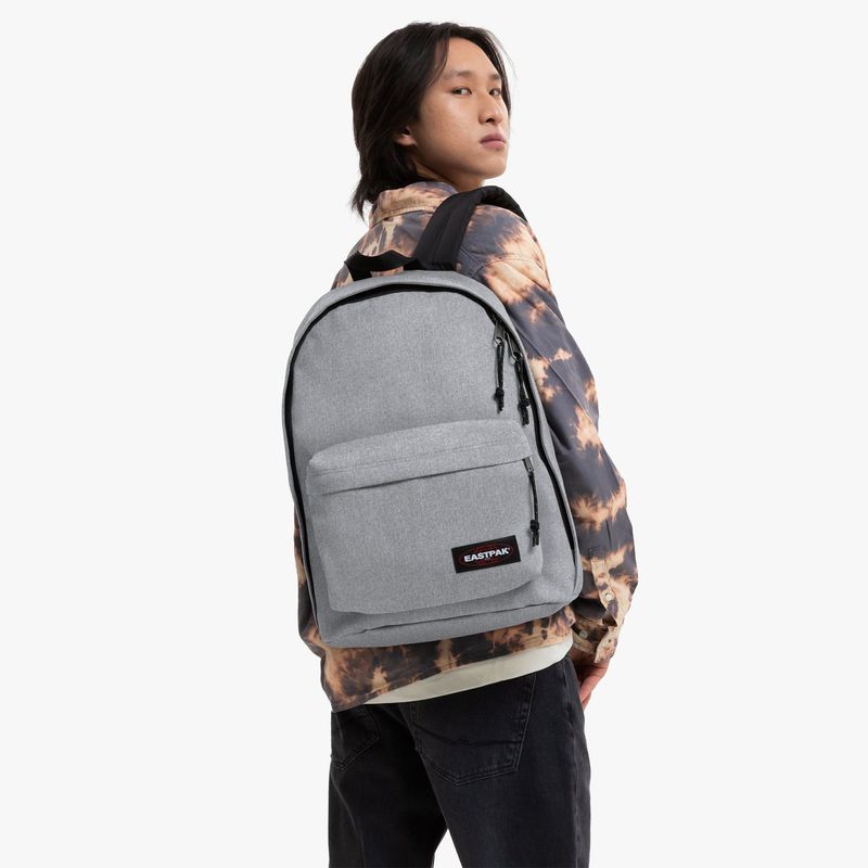 eastpak-out-of-office-gris-ek0007673631-1.jpeg