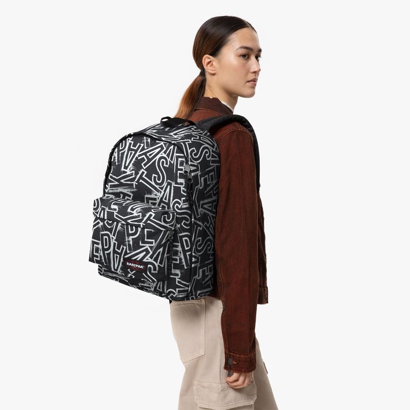 eastpak-out-of-office-negra-ek0007672o01-1.jpeg