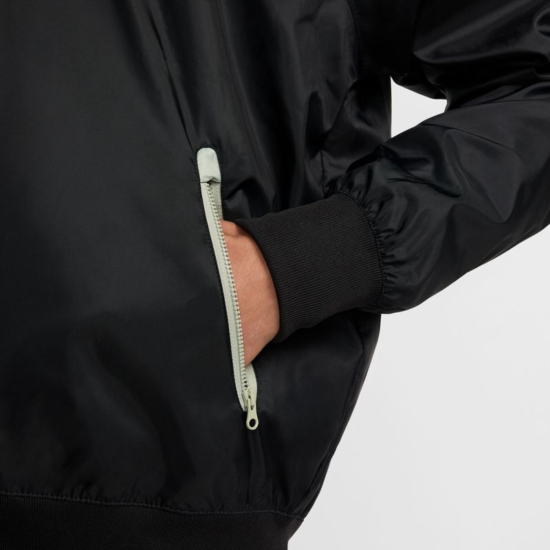 nike-sportswear-heritage-essentials-windrunner-negra-da0001-018-4.jpeg