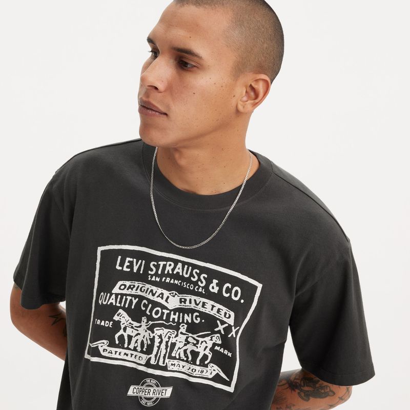 levi-s-graphic-vintage-negra-873730144-3.jpeg