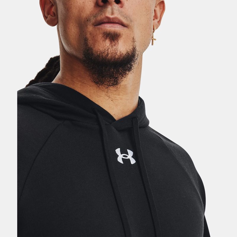 under-armour-rival-fleece-negra-1379757-001-3.jpeg