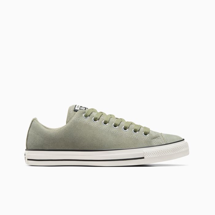 Chuck Taylor All Star Wide & Padded Suede Low Top