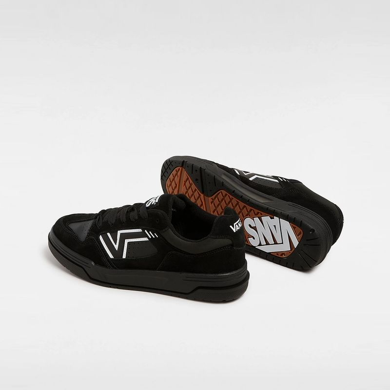 vans-upland-negras-vn000d25b8c1-3.jpeg