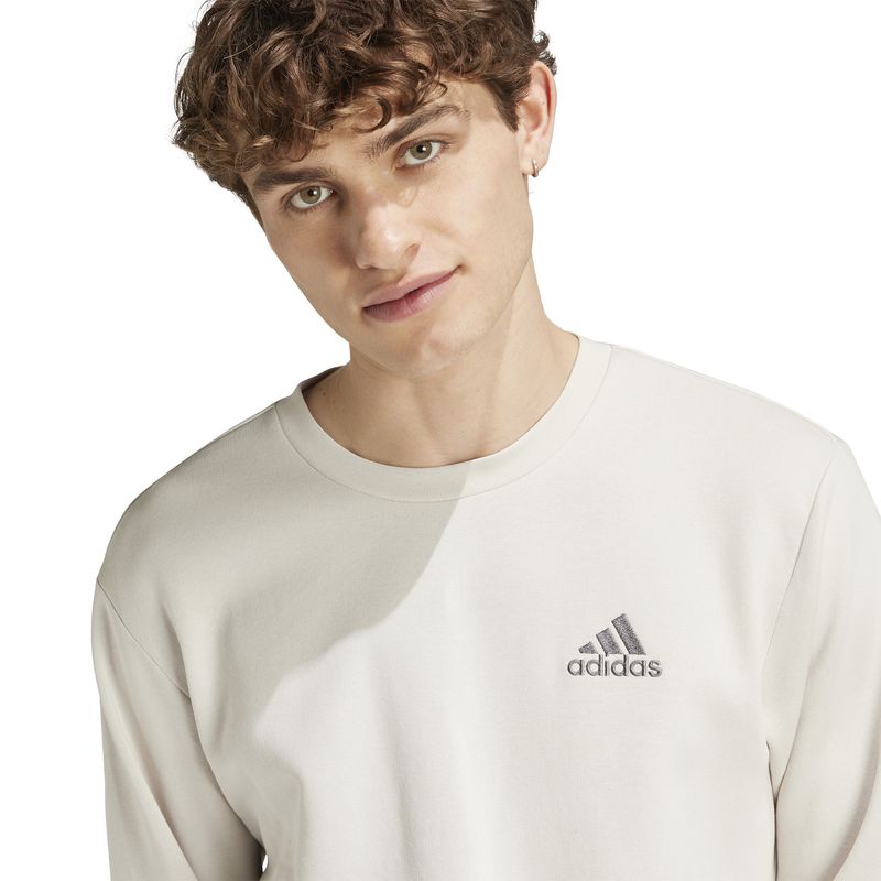 adidas-essentials-fleece-blanco-roto-iy9082-3.jpeg