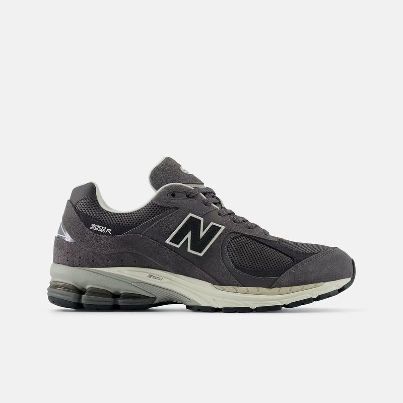 new-balance-2002r-gris-m2002rfl-1.jpeg