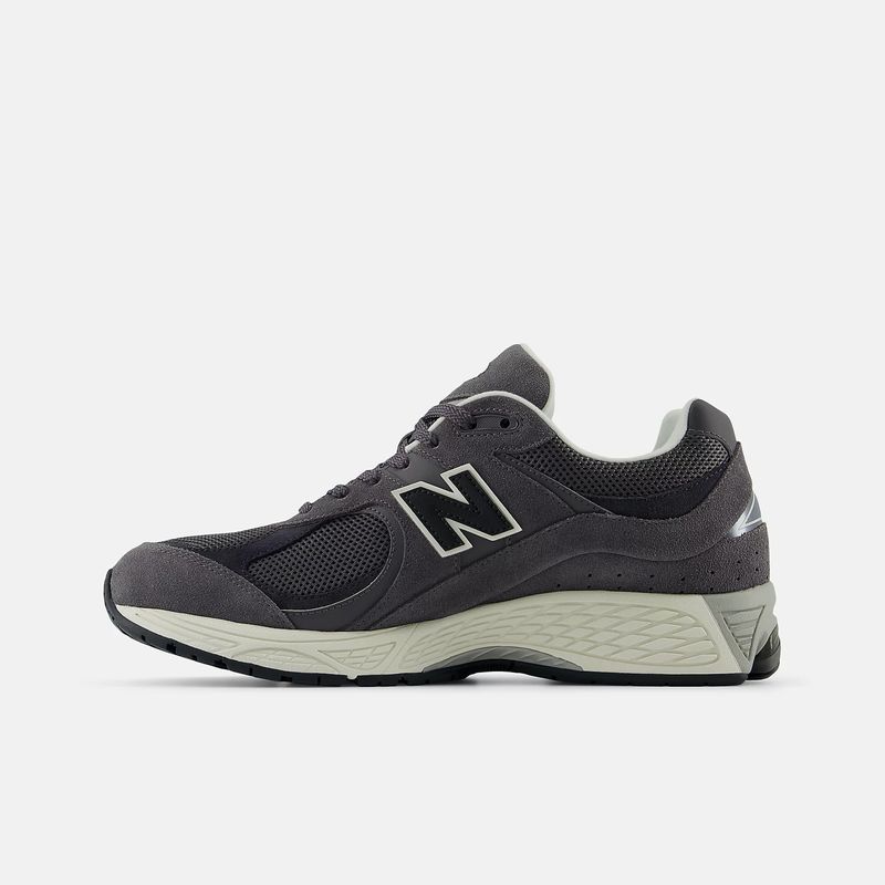 new-balance-2002r-gris-m2002rfl-2.jpeg