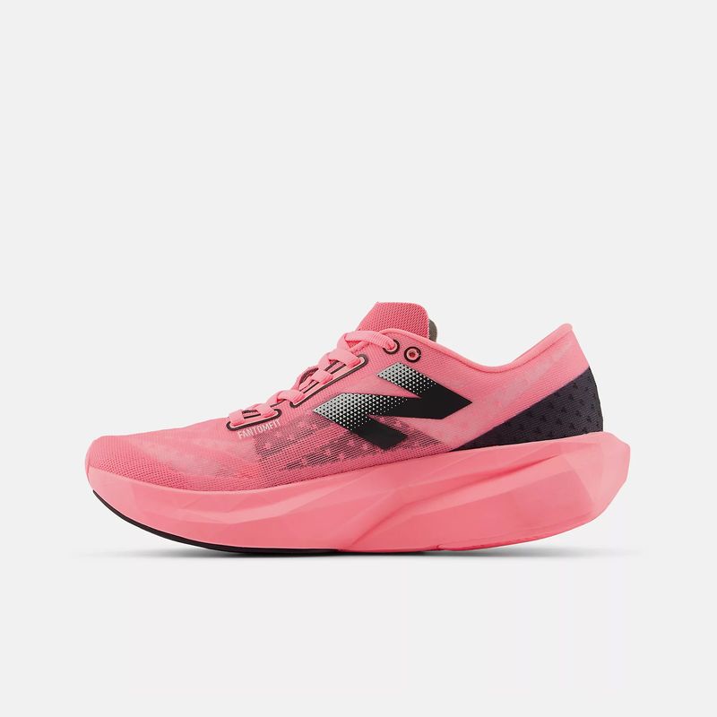 new-balance-fuelcell-rebel-v4-rosas-wfcxcu4-2.jpeg