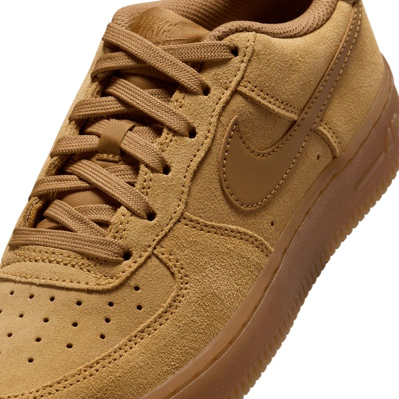 nike-air-force-1-lv8-marrones-hq7476-700-7.jpeg