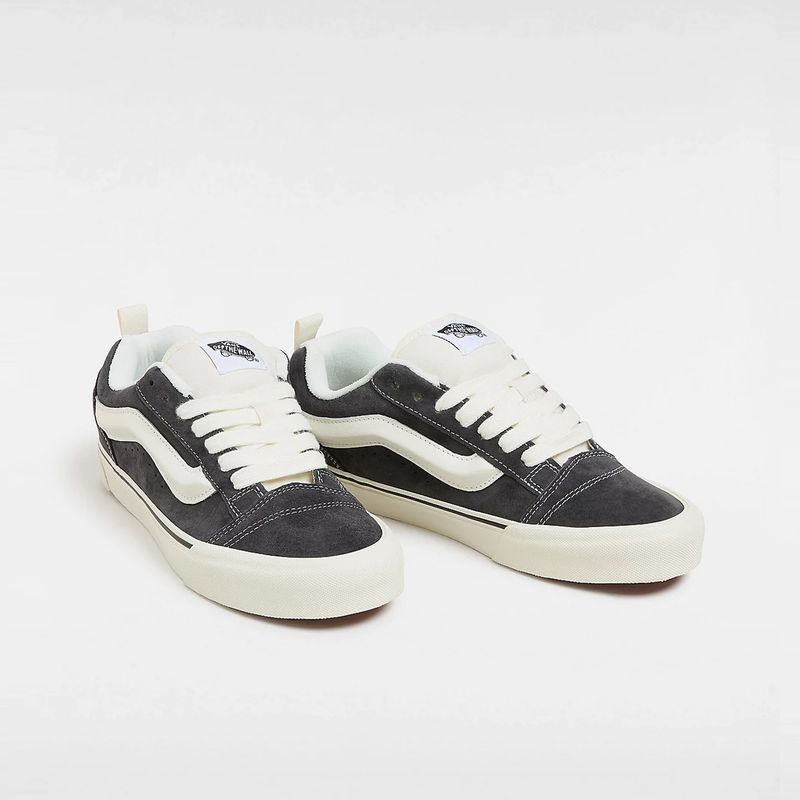 vans-knu-skool-gris-vn000cs0bgf1-2.jpeg