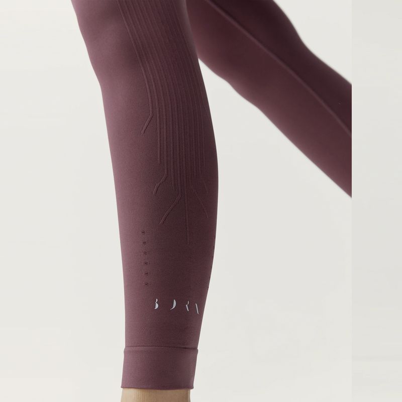 born-living-yoga-oriel-rojas-fw24sm05-l-beet-plant-3.jpeg