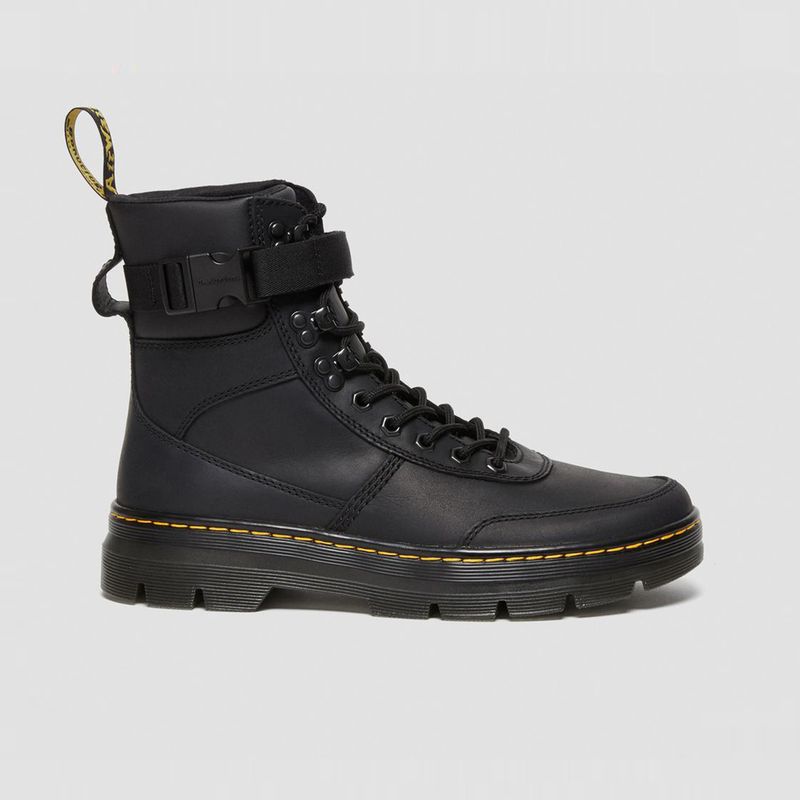 drmartens-combs-tech-negras-27801001-1.jpeg