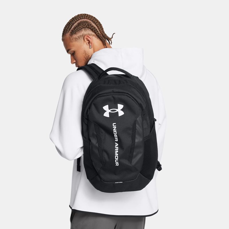 under-armour-hustle-6.0-negra-1384672-002-1.jpeg