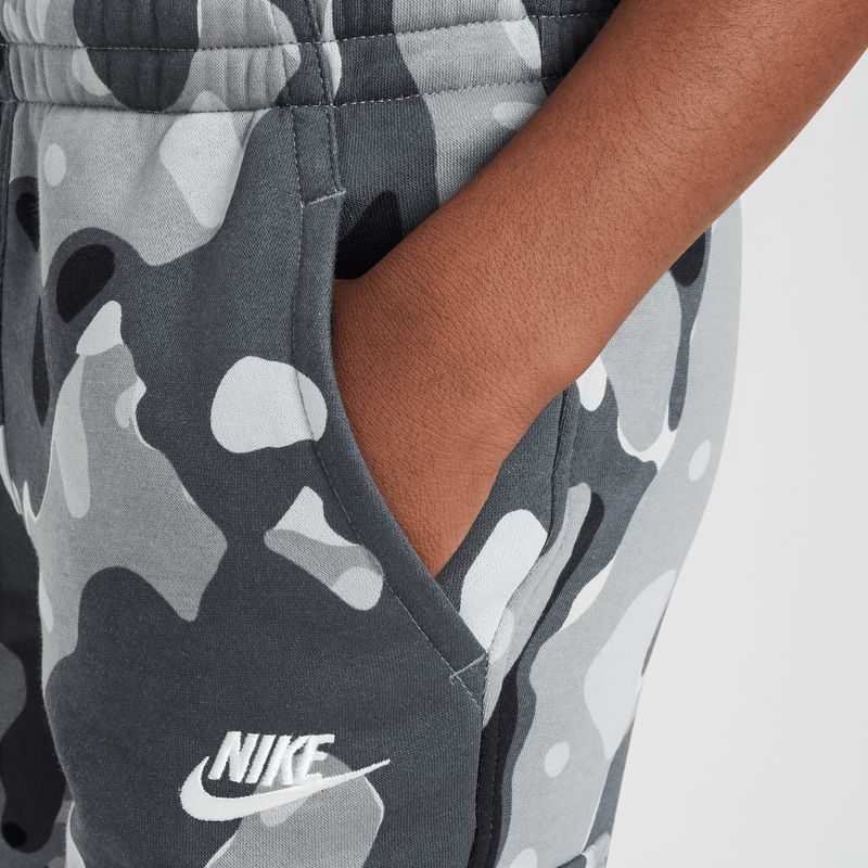 nike-club-fleece-camuflaje-fz5491-084-3.jpeg