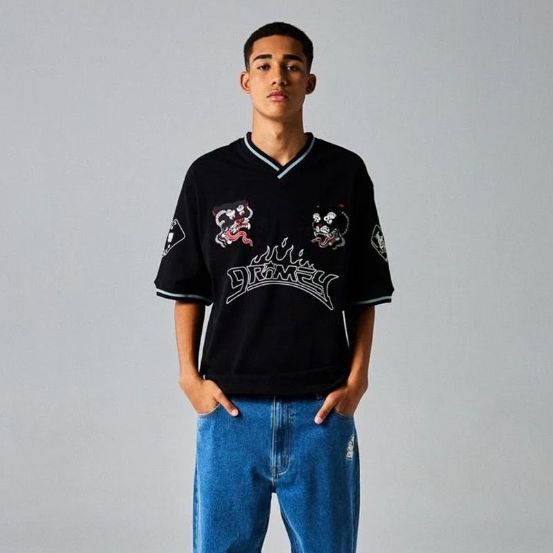 grimey-deeper-v-neck-oversize-negra-gavn724-blk-1.jpeg