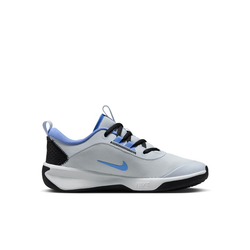 nike-omni-multi-court-gris-dm9027-009-2.jpeg