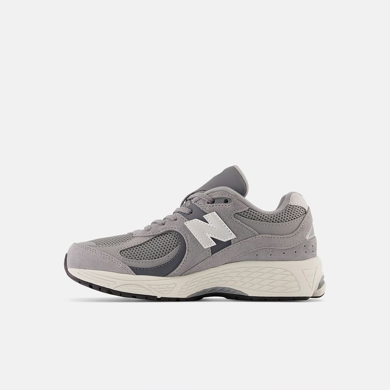 new-balance-2002-gris-gc2002st-2.jpeg