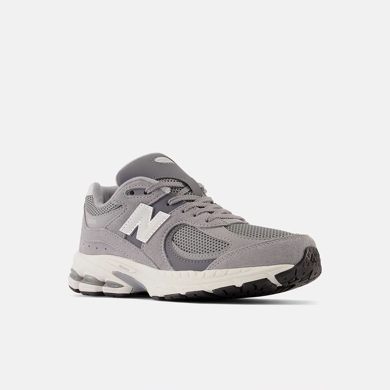 new-balance-2002-gris-gc2002st-3.jpeg