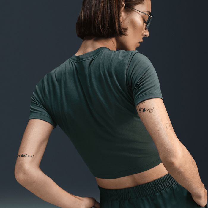 Sportswear Essential