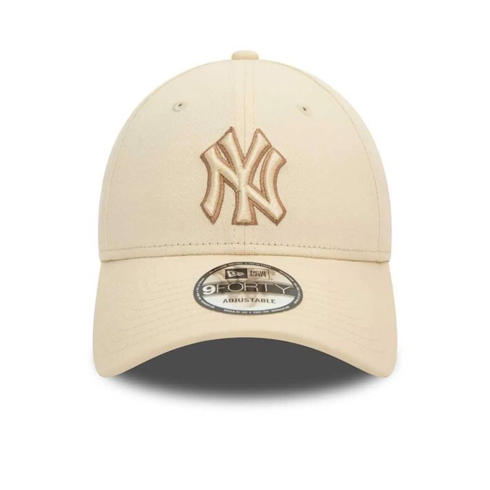 New York Yankees League Essential