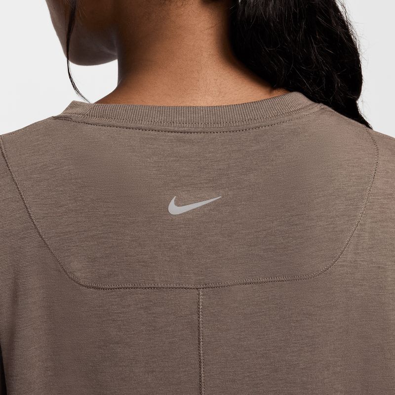 nike-one-relaxed-negra-fn2814-004-4.jpeg