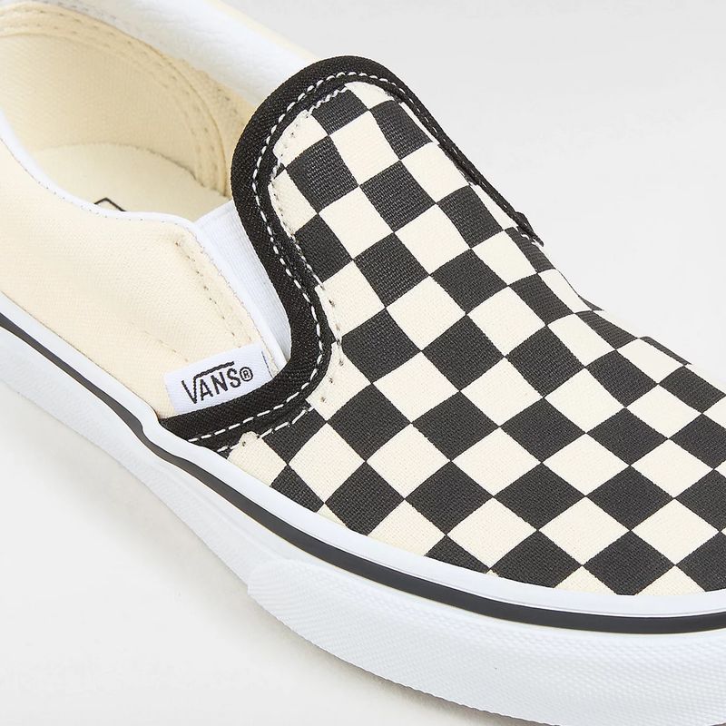 vans-classic-slip-on-negros-y-blancos-vn000zbueo11-4-jpeg