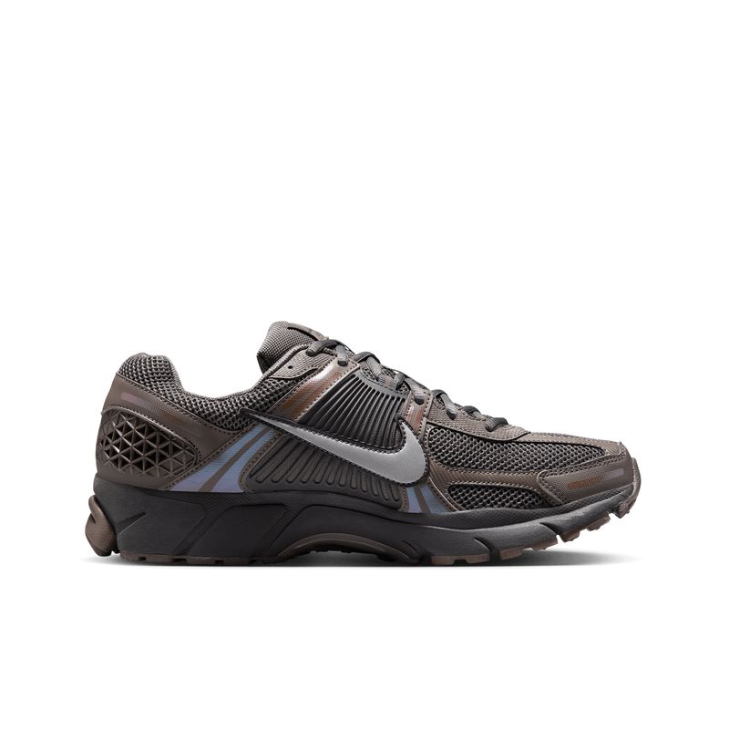 nike-zoom-vomero-5-marrones-hf5493-201-2.jpeg