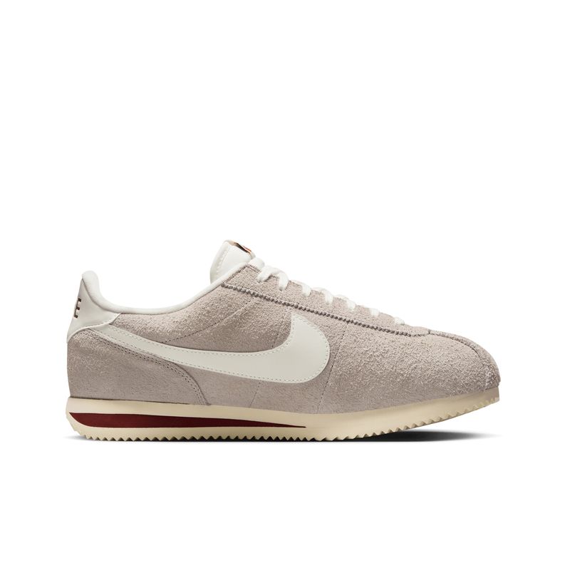 nike-cortez-se-suede-beiges-hf3142-001-2.jpeg