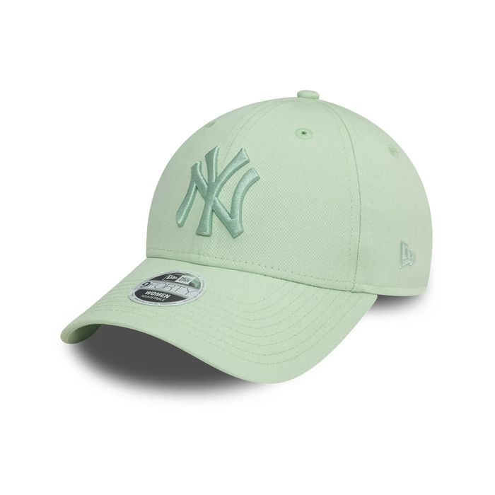 New York Yankees League Essential