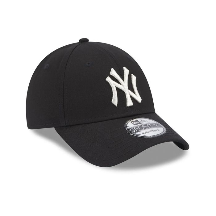 New York Yankees League Essential