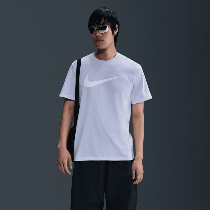 Sportswear Swoosh