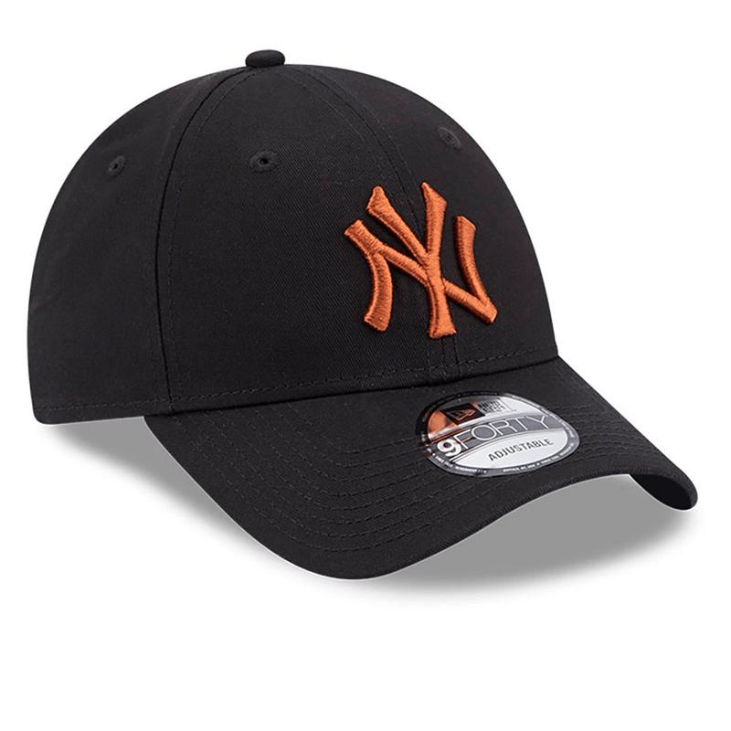 new-era-new-york-yankees-league-essential-negra-60364447-001-2.png