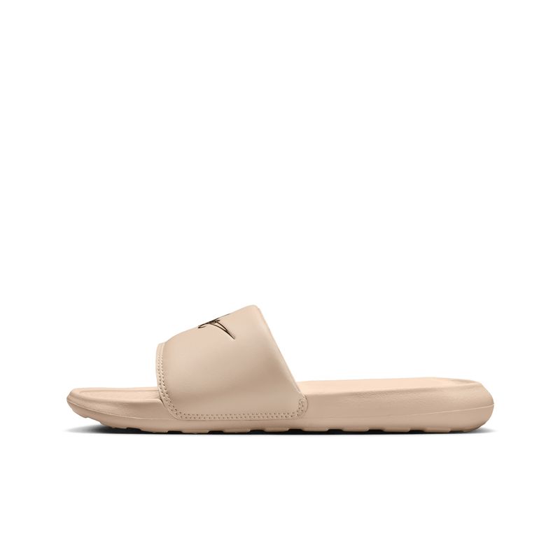 nike-victori-one-beiges-hv5793-100-1.jpeg