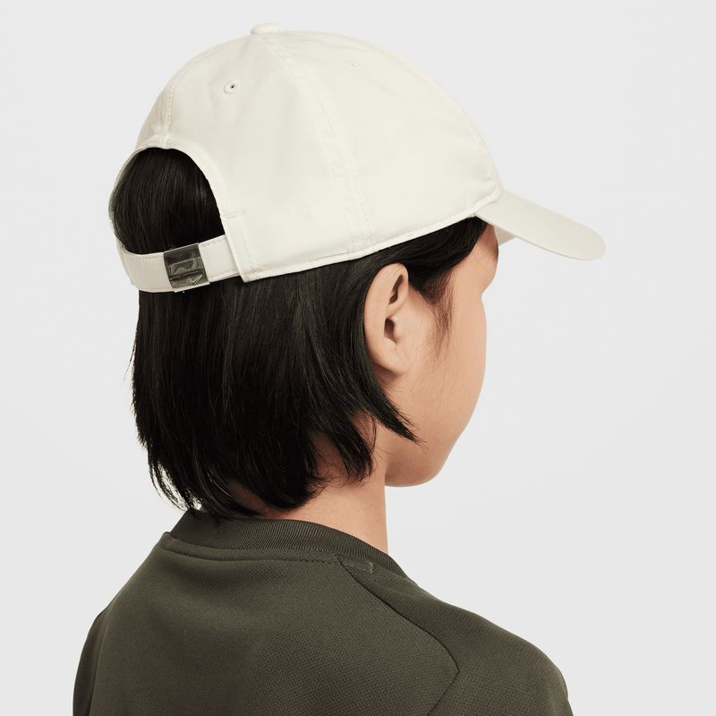 nike-dri-fit-club-blanco-roto-fb5064-229-2.jpeg