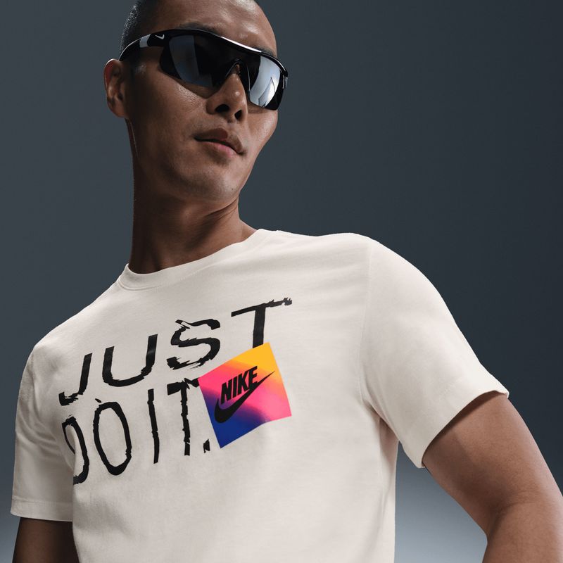 nike-sportswear-blanco-roto-hj0563-133-3.jpeg