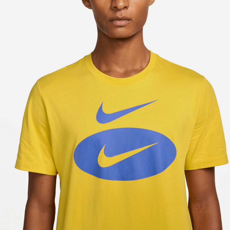 nike-sportswear-swoosh-amarilla-dm6343-709-3.png