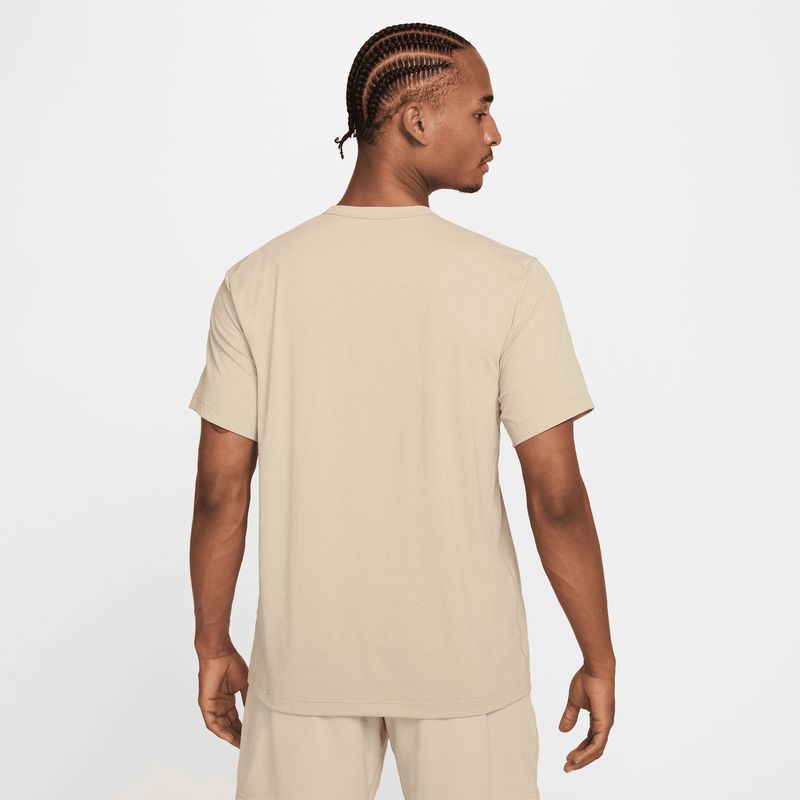 nike-hyverse-beige-dv9839-251-2.jpeg