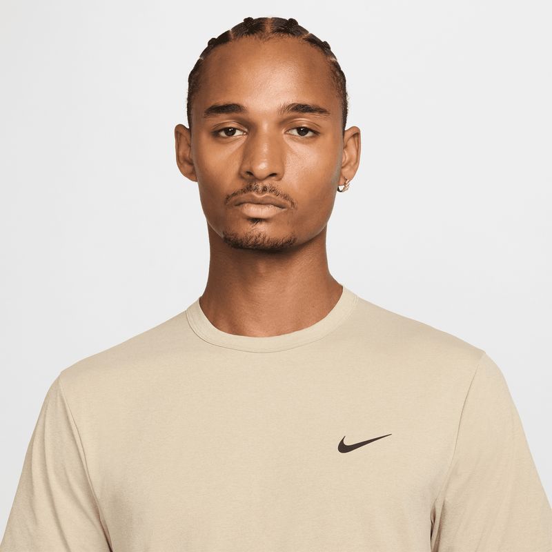 nike-hyverse-beige-dv9839-251-3.jpeg
