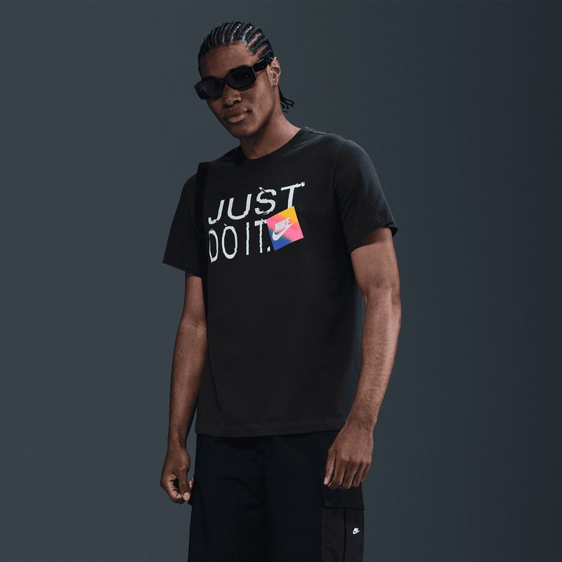 nike-sportswear-negra-hj0563-045-1.jpeg