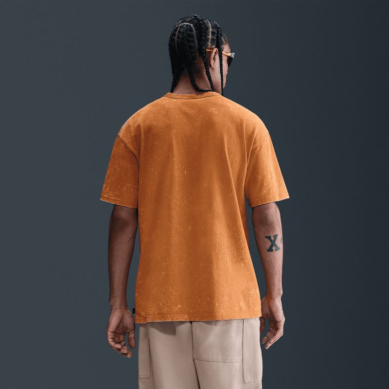 nike-sportswear-marron-hj0552-815-2.jpeg