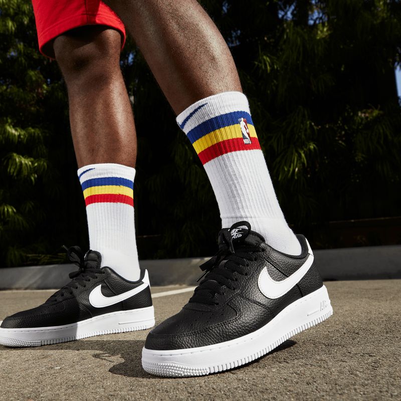 nike-air-force-1--07-negras-ct2302-002-1.jpeg