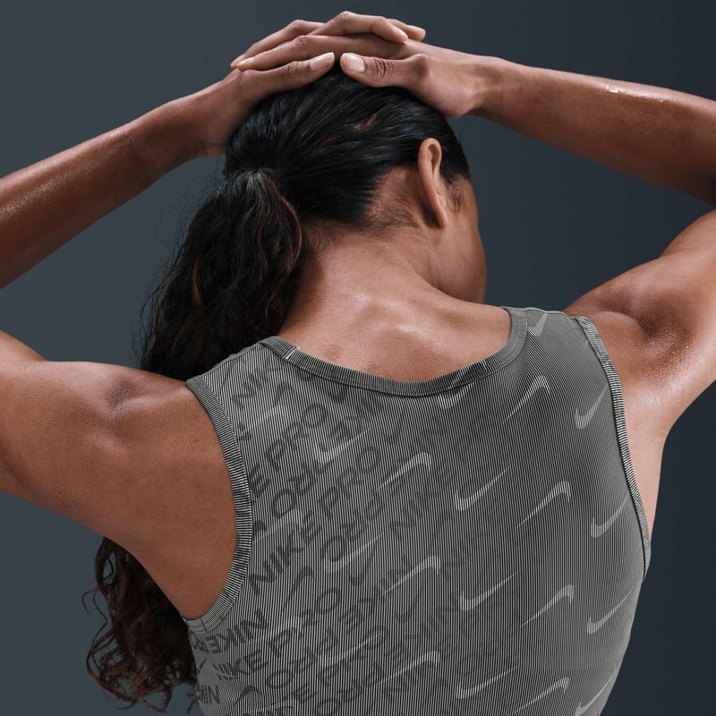 nike-pro-gris-hq5683-010-3.jpeg