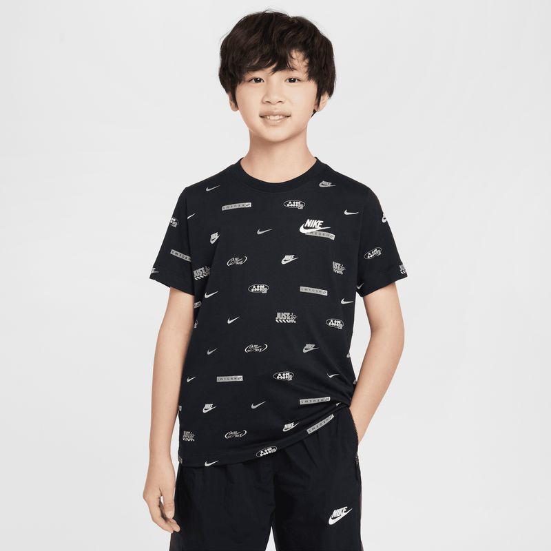 nike-sportswear-negra-hm5851-010-1.jpeg