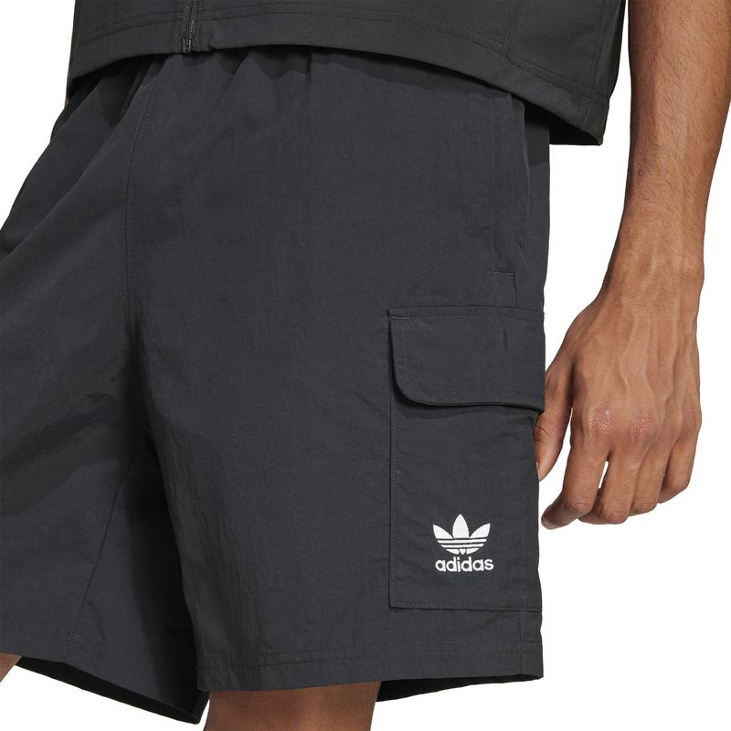adidas-trefoil-essentials-woven-negro-jd0406-3.jpeg