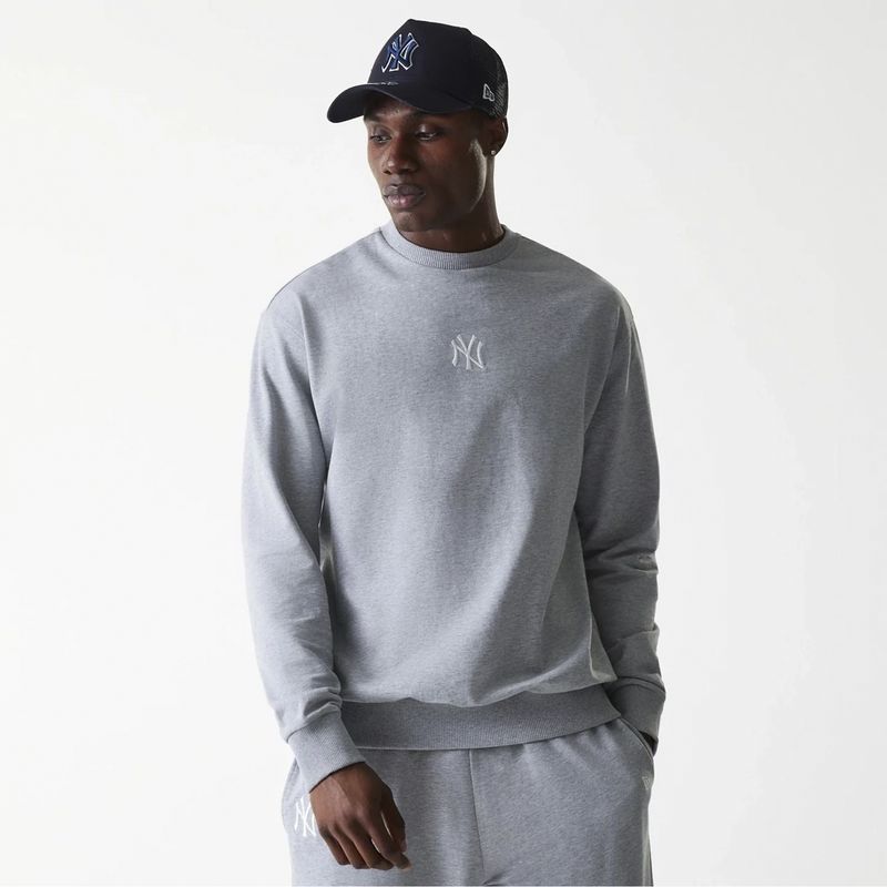new-era-crew-new-york-yankees-mlb-league-essential-gris-60675762-030-1.jpeg