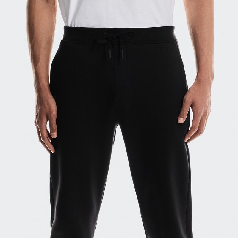 on-running-focus-tech-negro-1mf30320553-3.jpeg