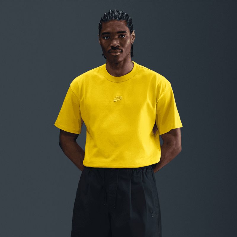nike-sportswear-premium-essentials-amarilla-do7392-726-1.jpeg