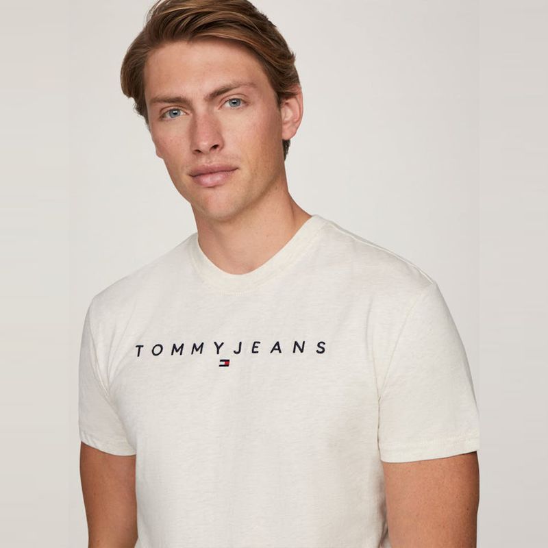 tommy-jeans-linear-logo-blanco-roto-dm0dm20744ae3-3.jpeg